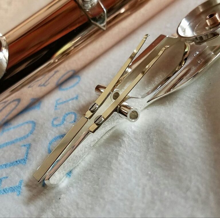 Avant-garde Flutemaker Emanuel